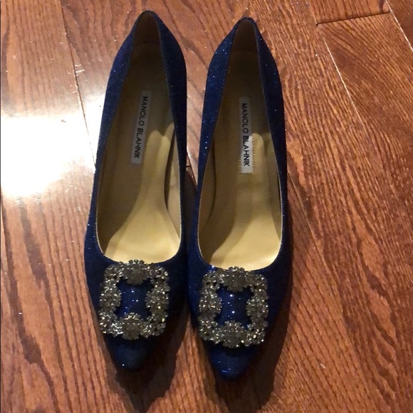 Manolo Blahnik Sapphire Sex in City Pumps New - Picture 1 of 4